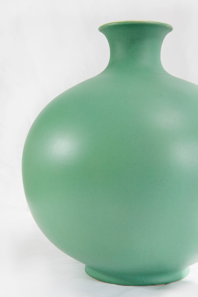 Round ceramic vase, circa 1930